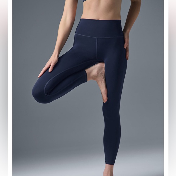 Alo Yoga Navy Blue 7/8 Leggings size XS - Picture 2 of 3